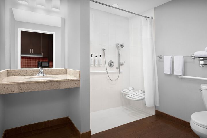 Room 32 of 54
