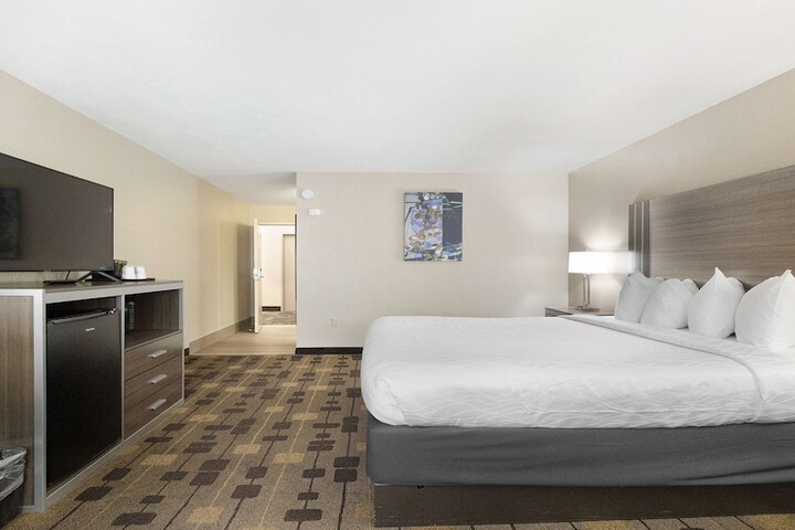 Room 32 of 57