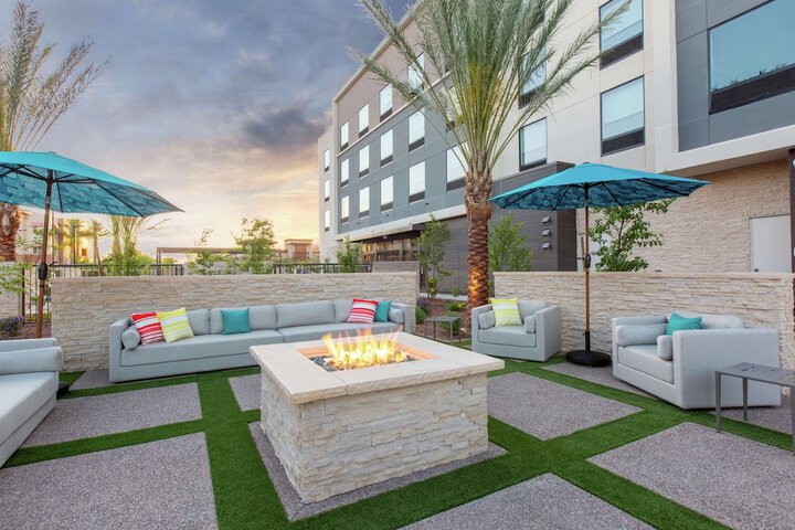 Terrace/Patio 32 of 33