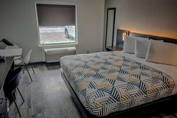 Room 30 of 52