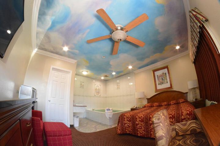 Room 35 of 52
