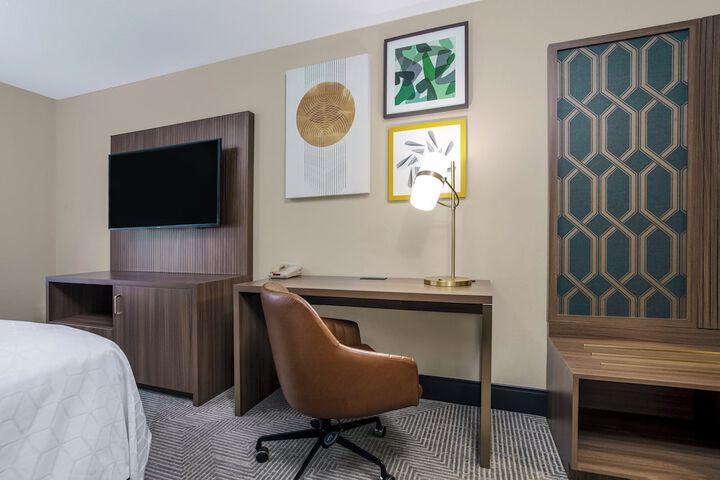 Holiday Inn Quincy East by IHG