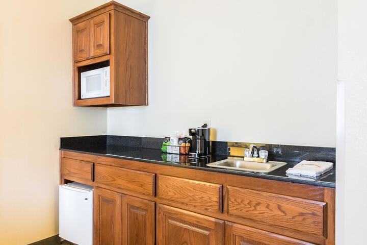 Quality Inn & Suites Alma I-40