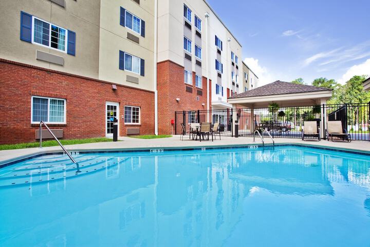 Pool 8 of 46