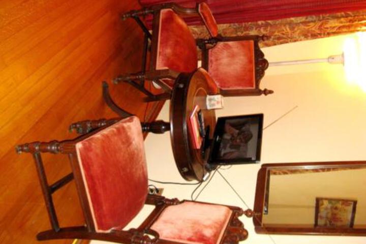 Allas Historical B & B