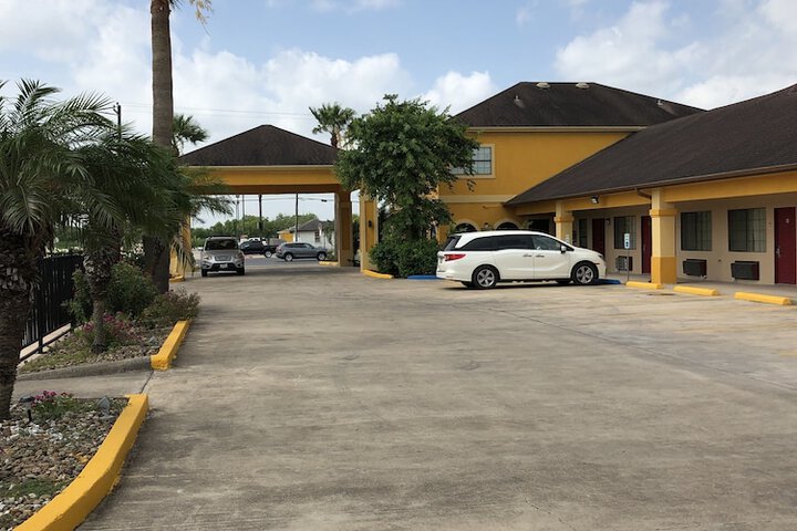Hotel 4 of 94