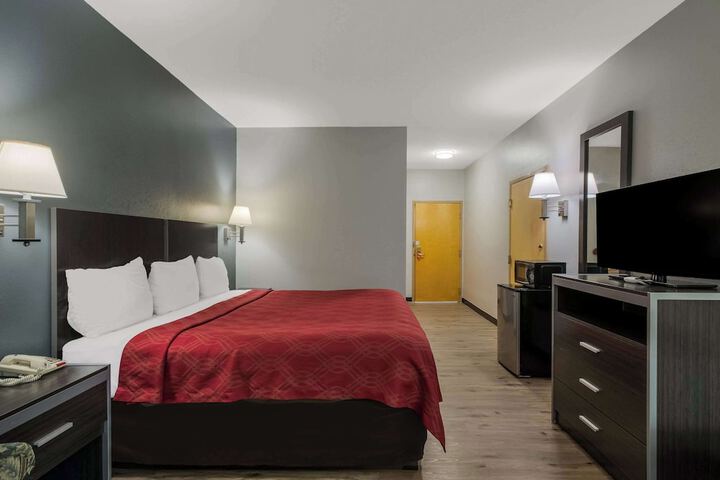 Econo Lodge Inn & Suites Diamondhead