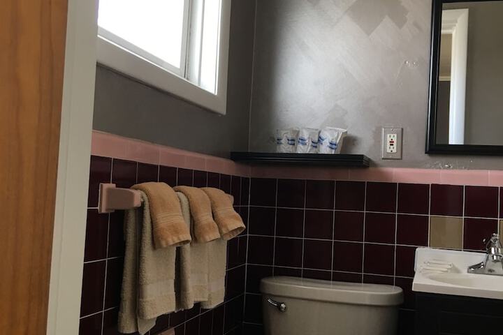 Room 16 of 33