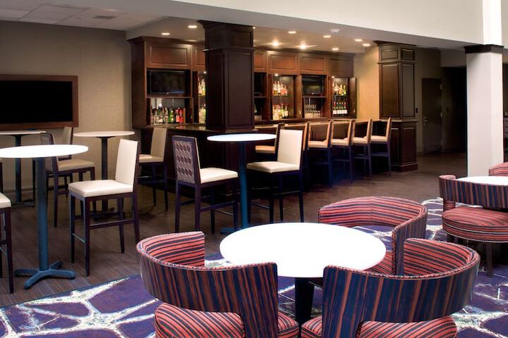 Lounge 61 of 65