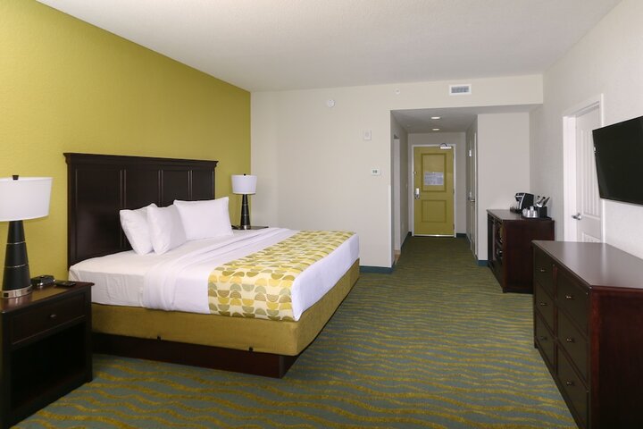 Room 72 of 141