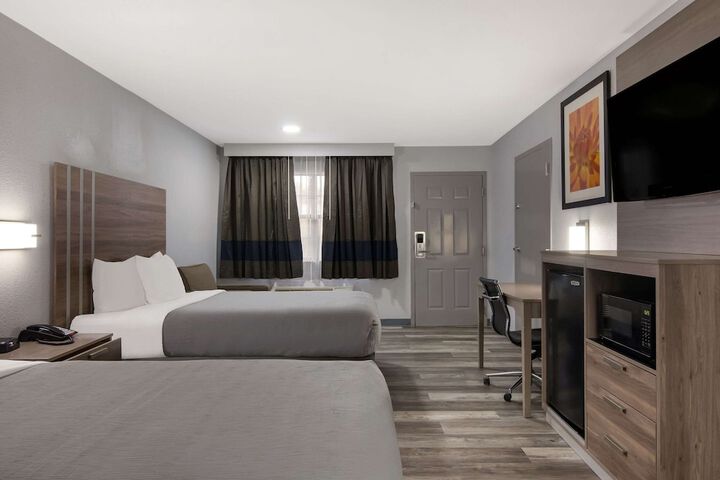 Room 15 of 25