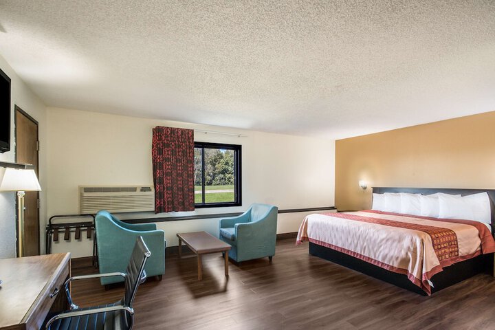 Room 64 of 76