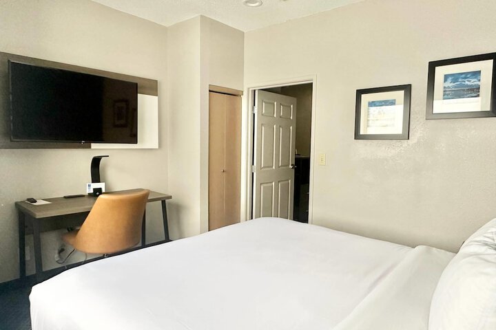 Comfort Inn & Suites Cartersville - Emerson Lake Point