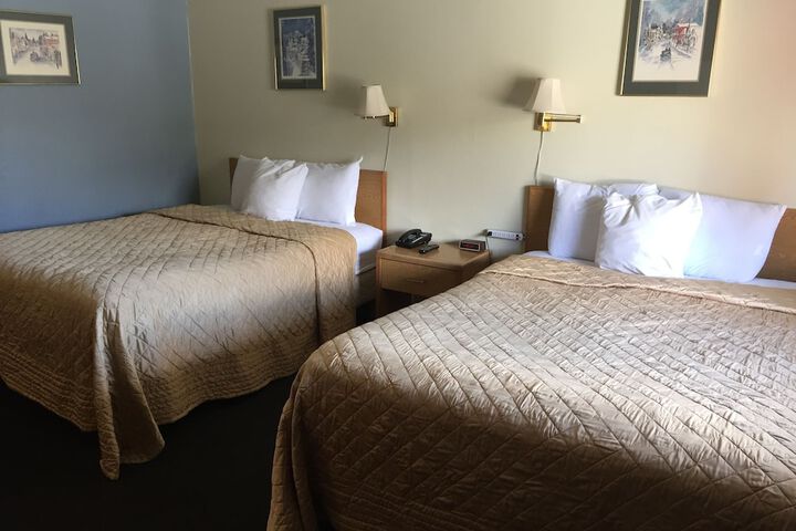 Holiday Lodge