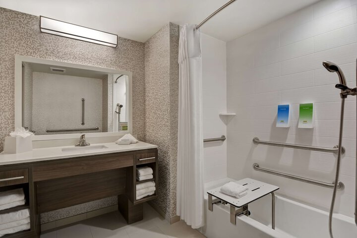 Room 30 of 50