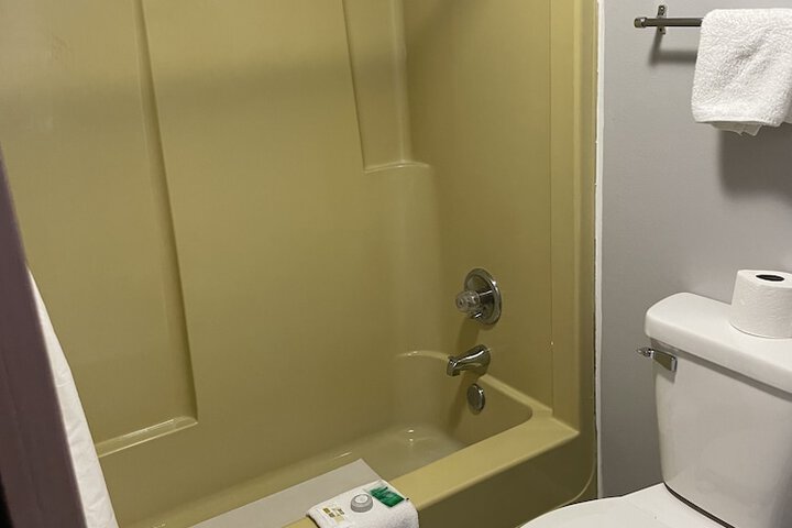 Room 80 of 84