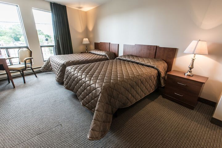 Falcon Motel Brossard