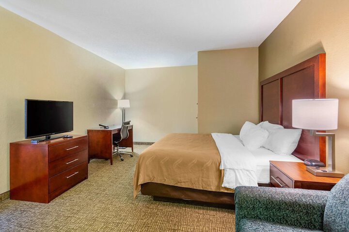 Room 10 of 36