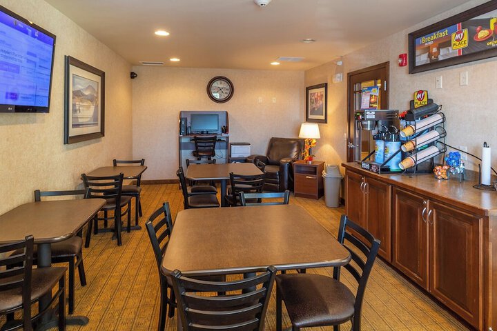 My Place Hotel - Dickinson ND