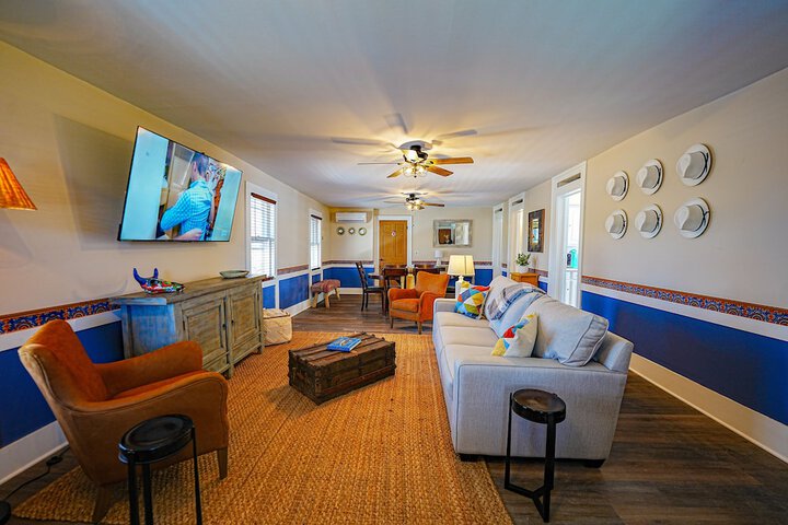 Room 42 of 60