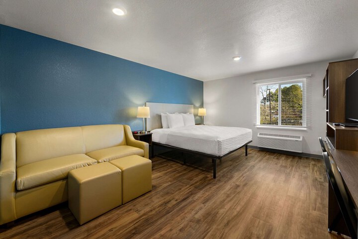 Room 33 of 39
