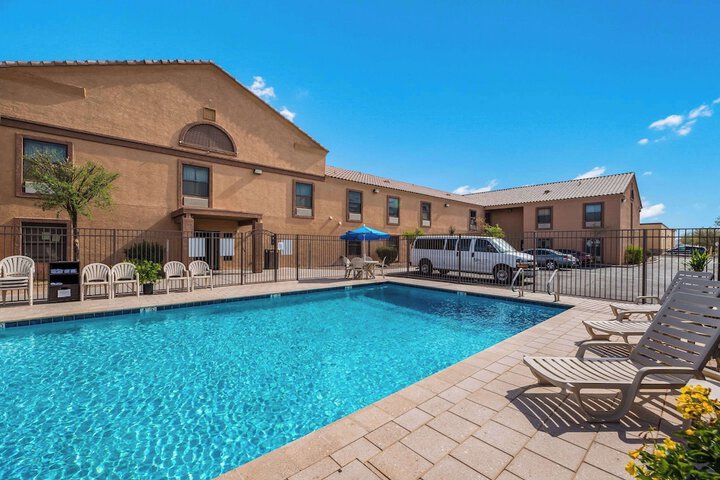 Pool 8 of 43