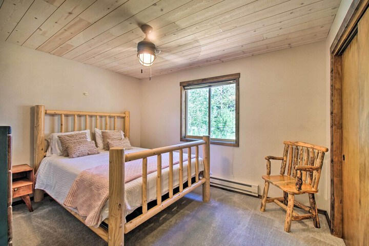 Beautiful Mccall Cabin: Perfect for Families!