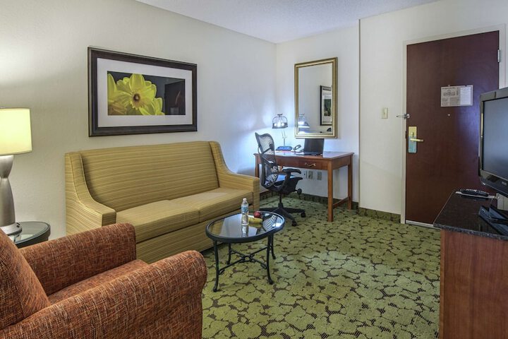 Room 13 of 39