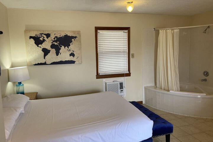 Room 19 of 32
