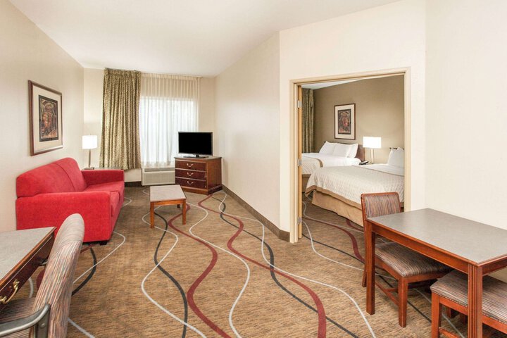 Room 17 of 27