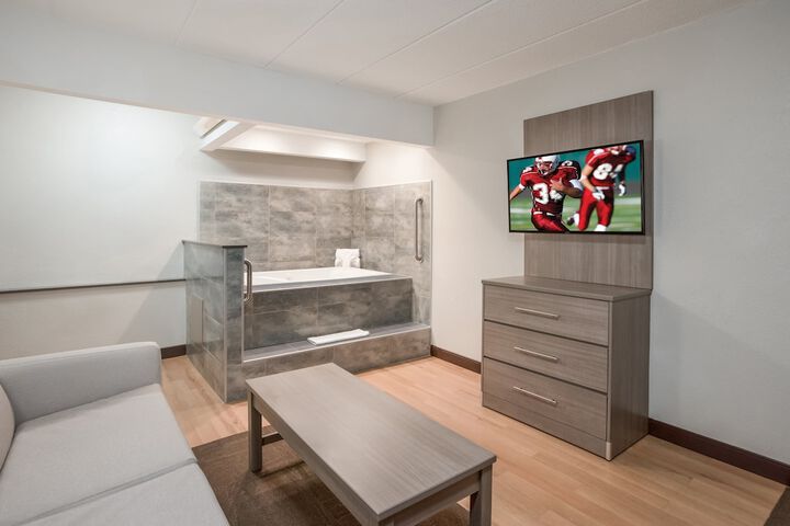 Room 33 of 41
