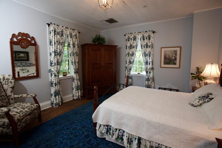 Room 10 of 24