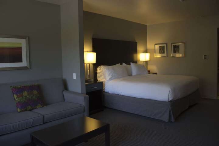 Holiday Inn Express & Suites Tahlequah by IHG