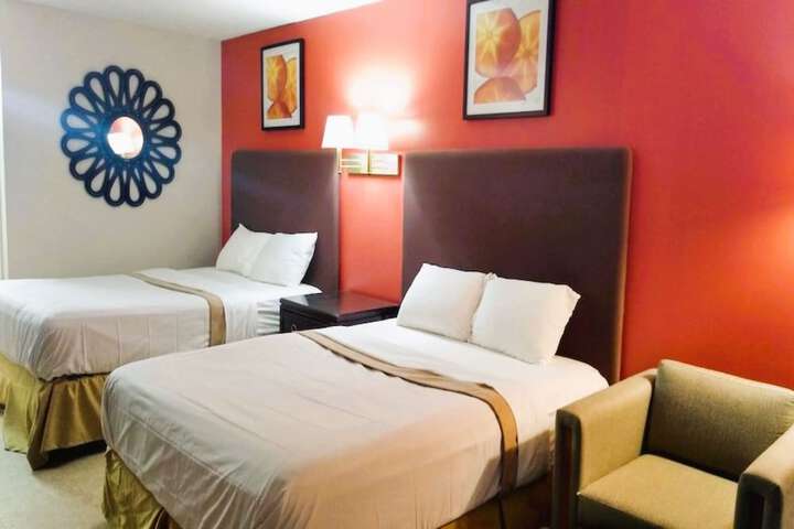 Room 4 of 13