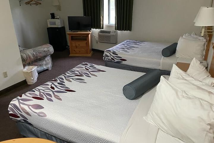 Room 7 of 19