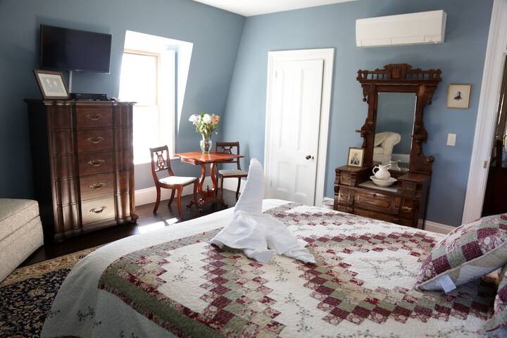 Room 18 of 29