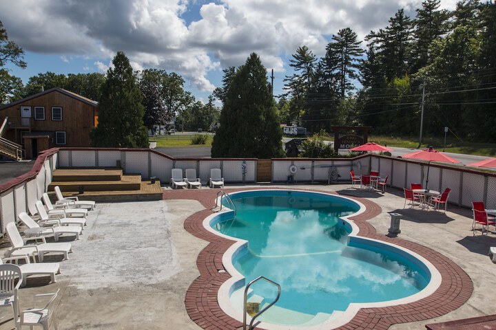 Pool 10 of 36