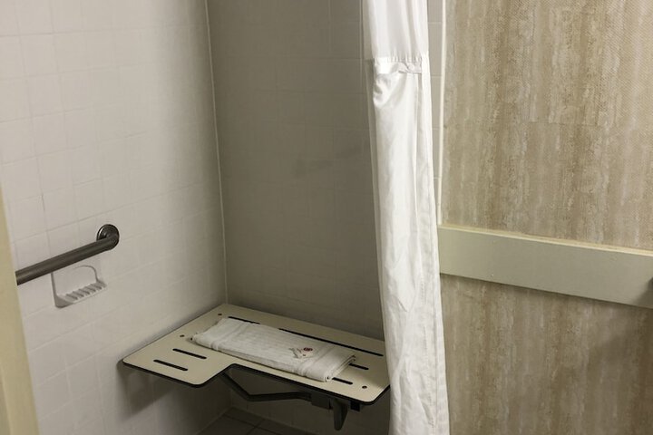 Room 16 of 42