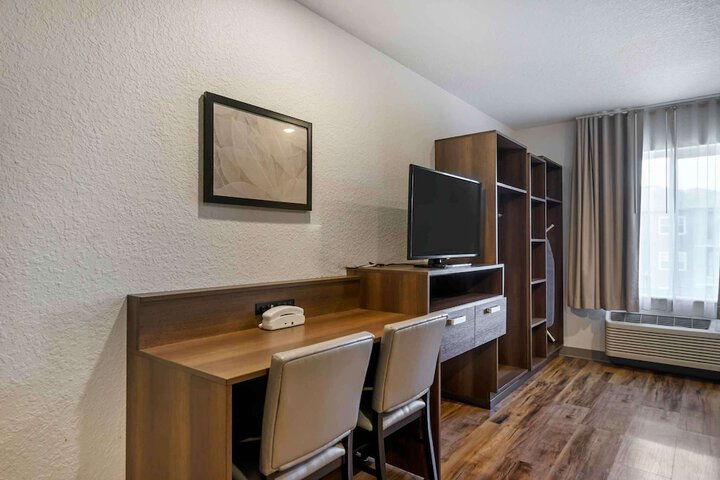 Room 25 of 27