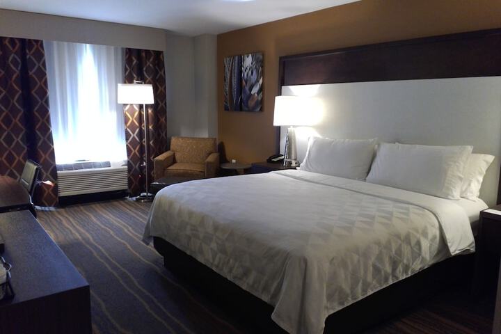 Room 18 of 47
