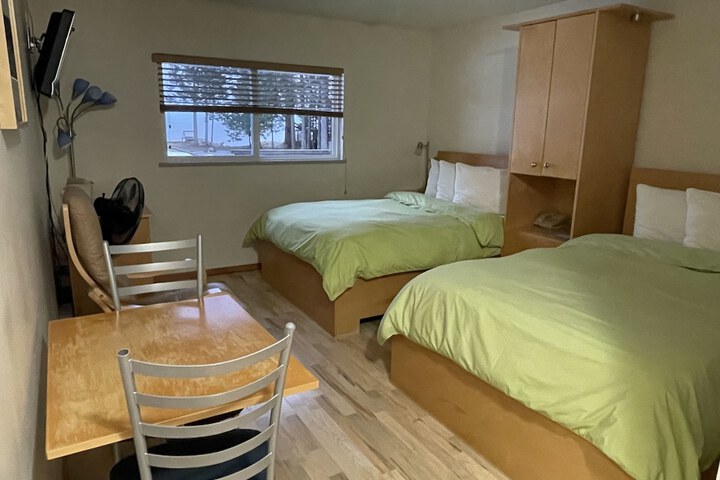 Room 12 of 48