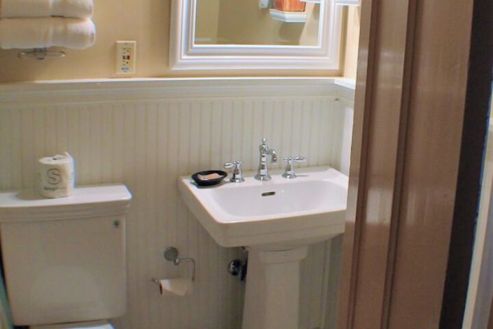 Room 15 of 45