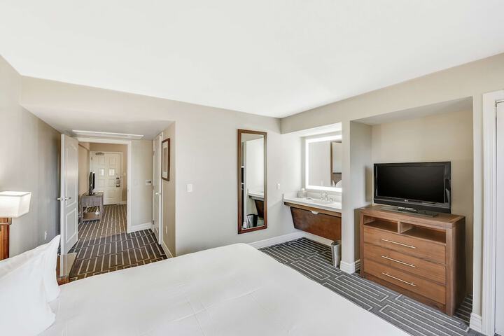 Room 49 of 146