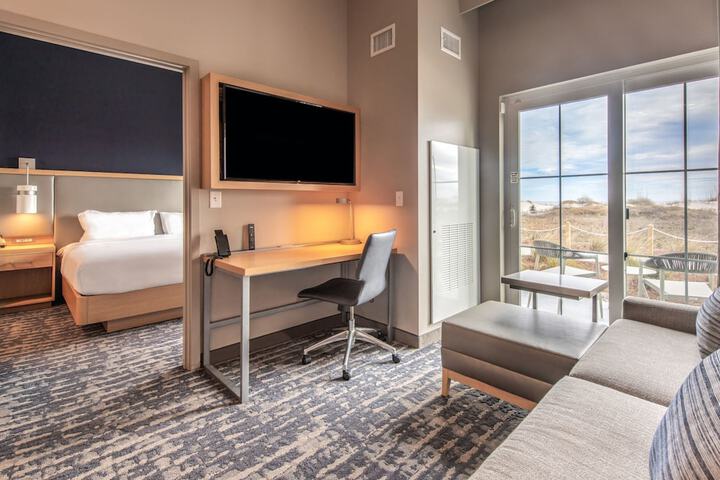 Room 22 of 65