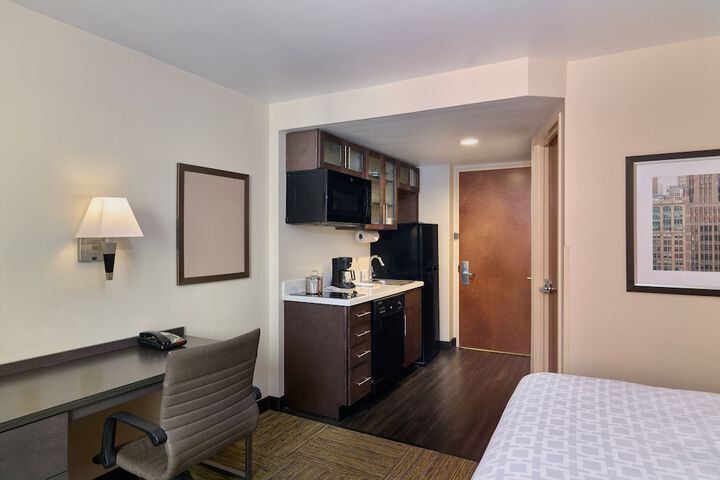 Room 20 of 39