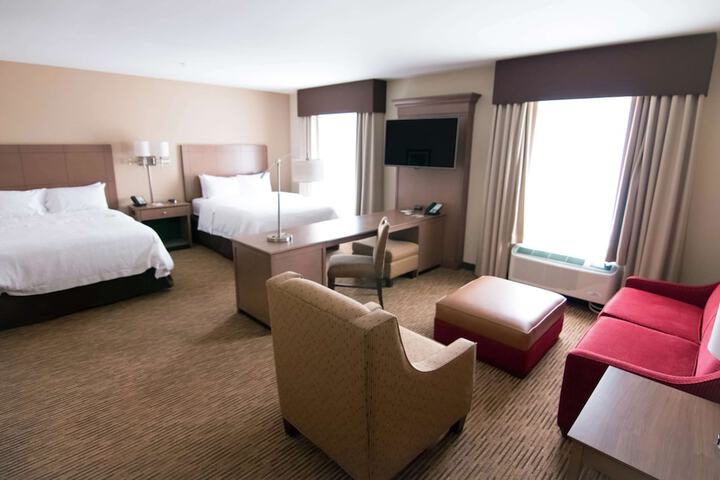Room 9 of 28