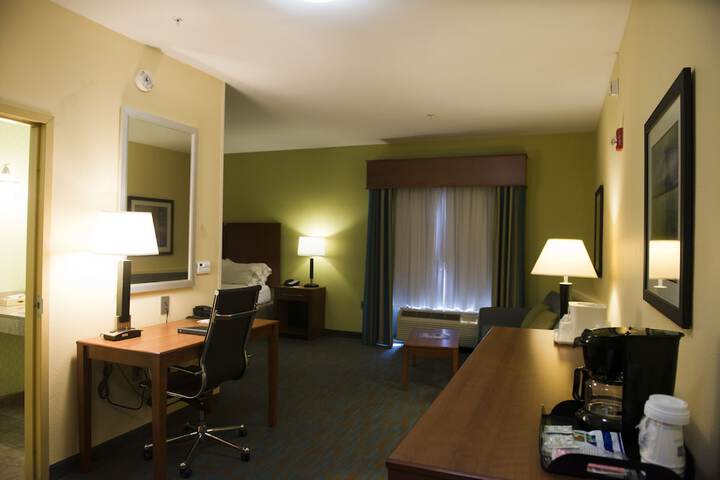 Room 21 of 46