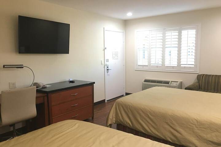 Room 16 of 38