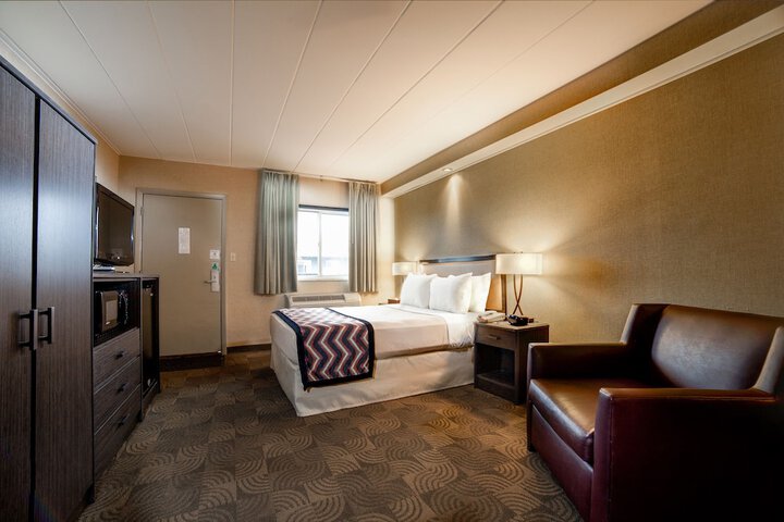 Room 21 of 34
