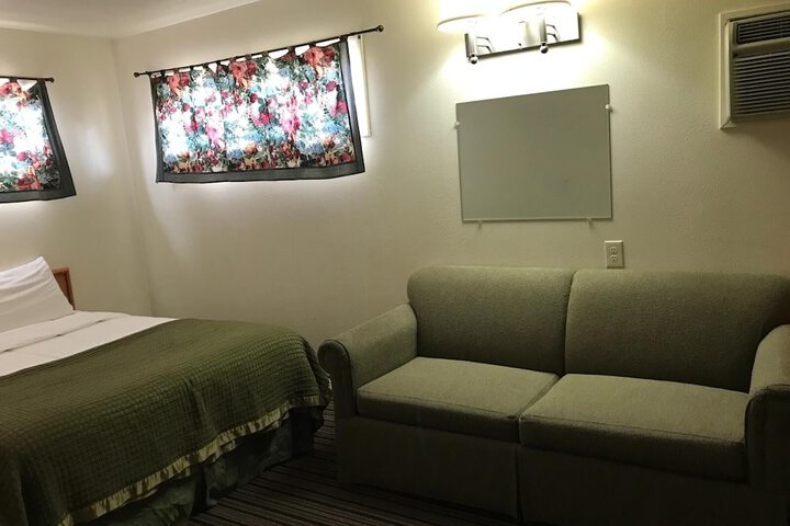 Room 7 of 22
